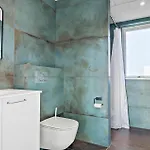 5 Bedroom Beautiful In *