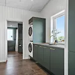5 Bedroom Beautiful In Σπίτι διακοπών *