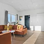 5 Bedroom Beautiful In *