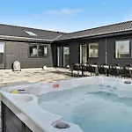 Σπίτι διακοπών 5 Bedroom Beautiful In Haderslev