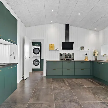 5 Bedroom Beautiful In 펜션
