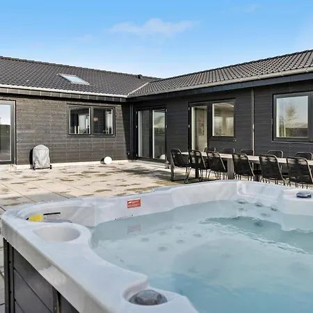 펜션 5 Bedroom Beautiful In 하데르슬레우