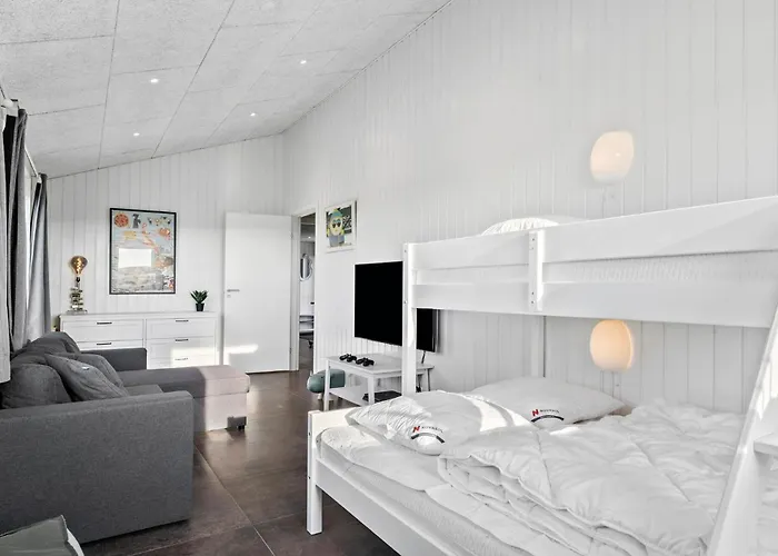 5 Bedroom Beautiful In Casa de Férias Haderslev